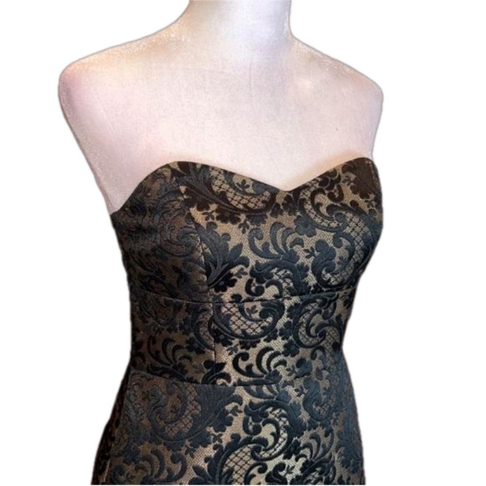ANNE TAYLOR LOFT PETITES Black & Gold
Print Strapless Cocktail Dress Size 0P - Picture 2 of 7